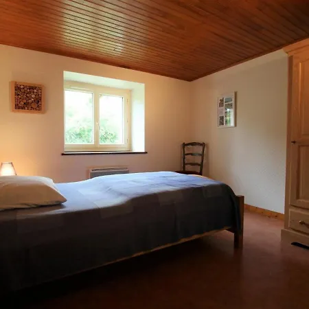 Vorey, 4 Pieces, 5 Personnes - Fr-1-582-182 Vakantiehuis Vorey